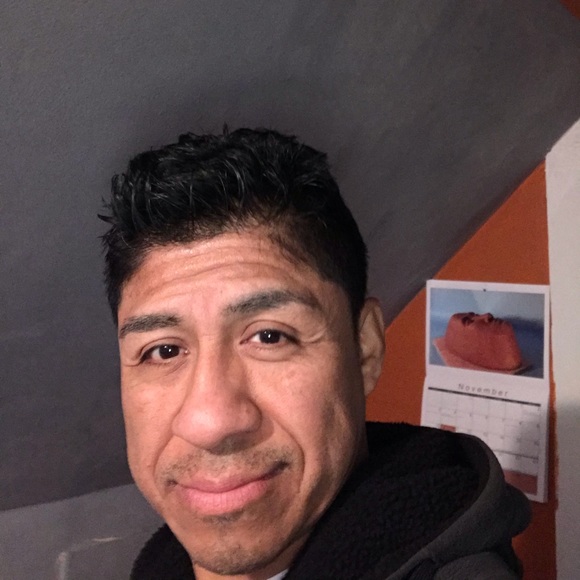 Meet your Posher, Reyes - Picture 1 of 1